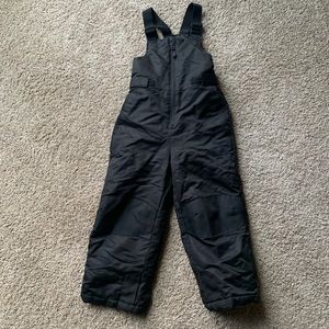 Kids snow pants size 4-5